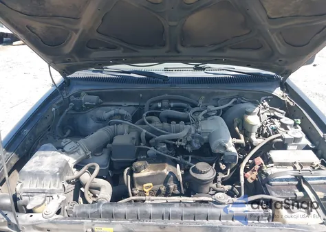 2001 Toyota Tacoma Prerunner из США, поврежденный, VIN 5TEGM92N71Z833909